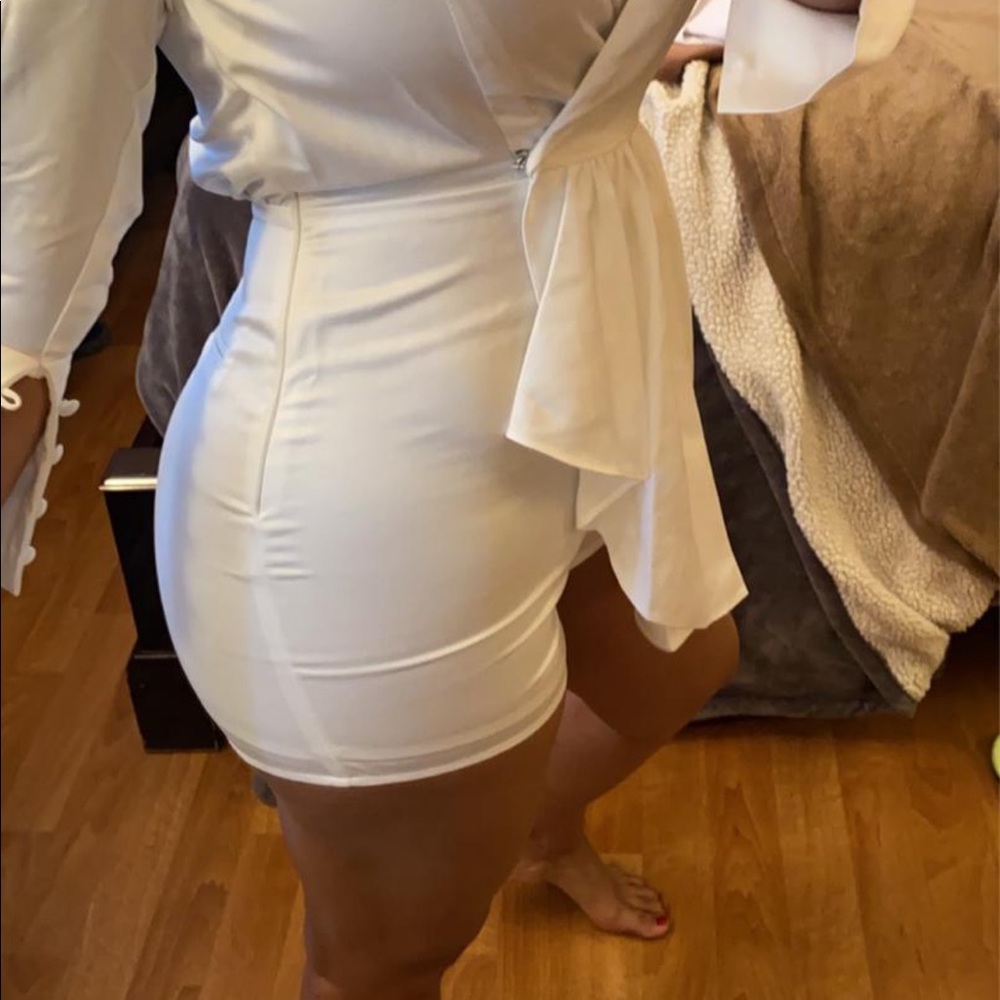 Romper - Picture 2 of 4